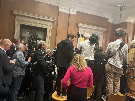 Presse wartet auf Kurz